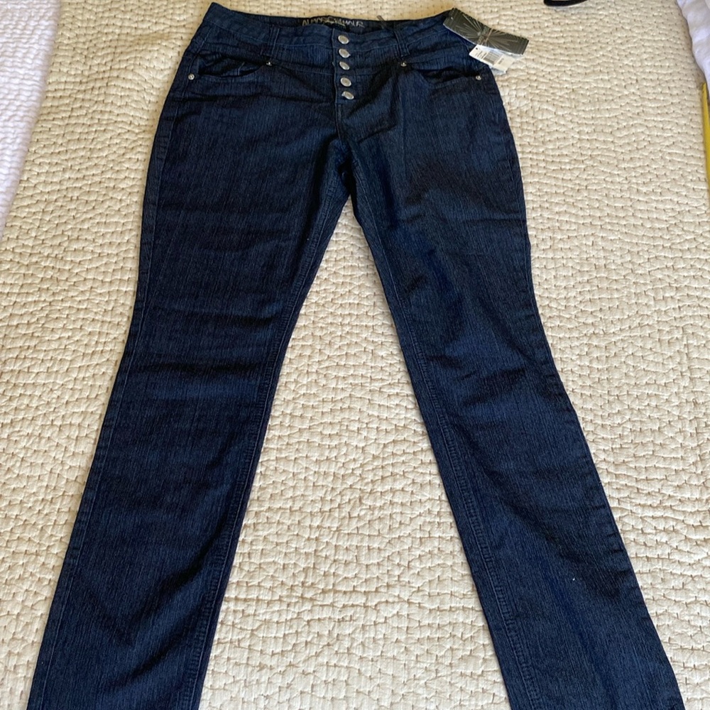 NWT Almost Famous Jeans Size 13